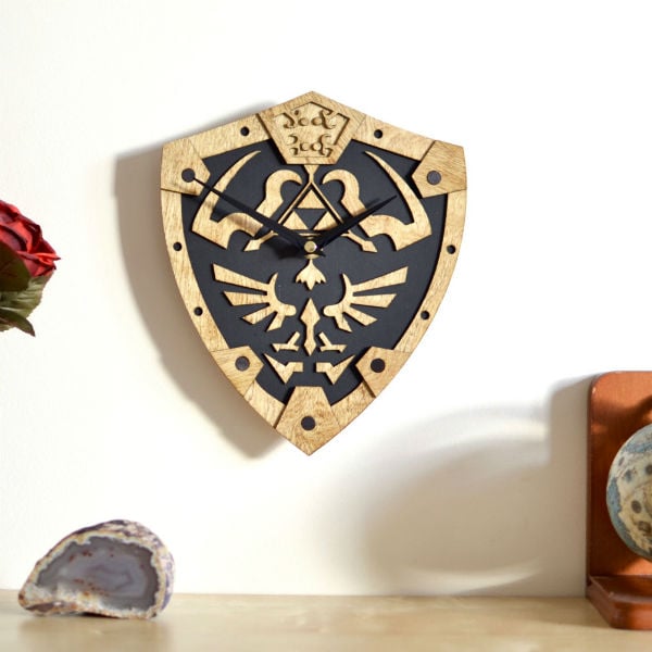 Legend of Zelda Hylian Shield Design NOVELTY WALL CLOCK Character Wall Clock 