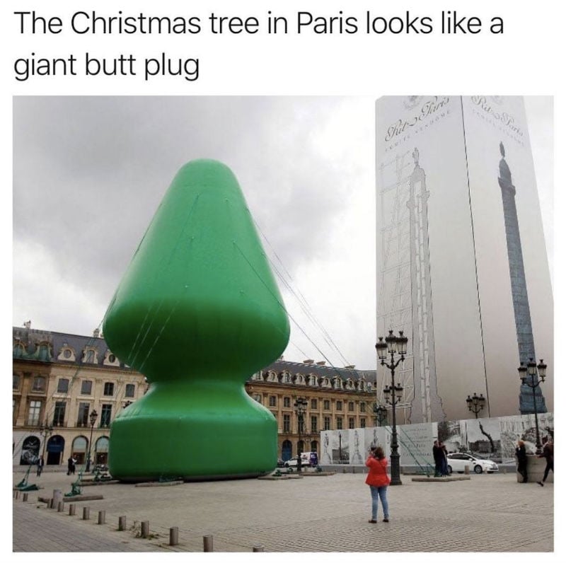 christmas-tree-in-paris-looks-like-a-giant-butt-plug-meme.jpg