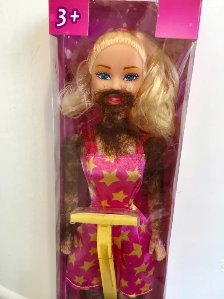 Shave and shop play barbie